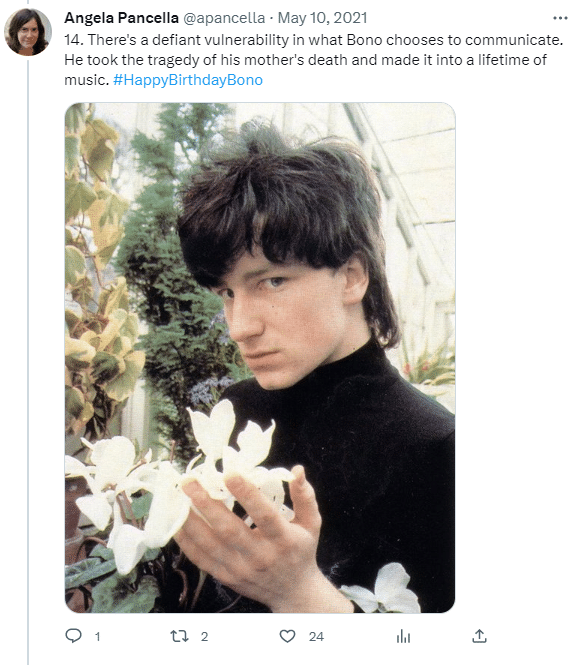 Bono with white flowers